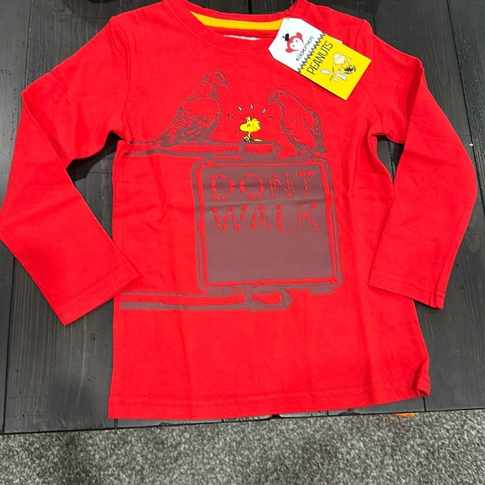 NWT Peanuts long sleeve shirt. Woodstock and says “Don’t Walk.”  Size 4t & 3t